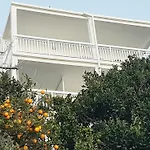 Anda *